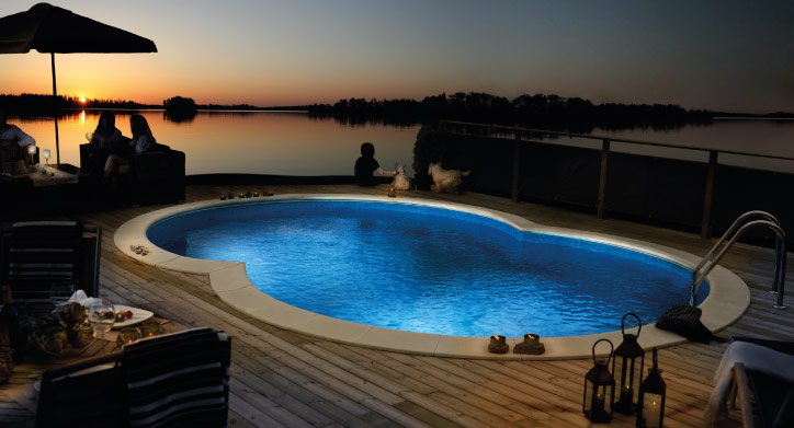 Vackert utformade åttaformad pool från Poolkungen